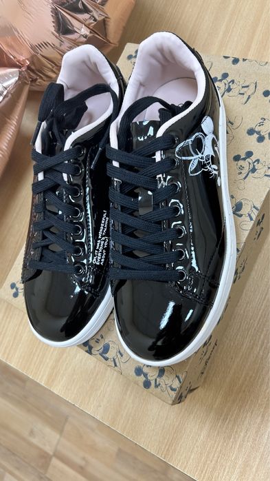 Нови кецове Мини Маус