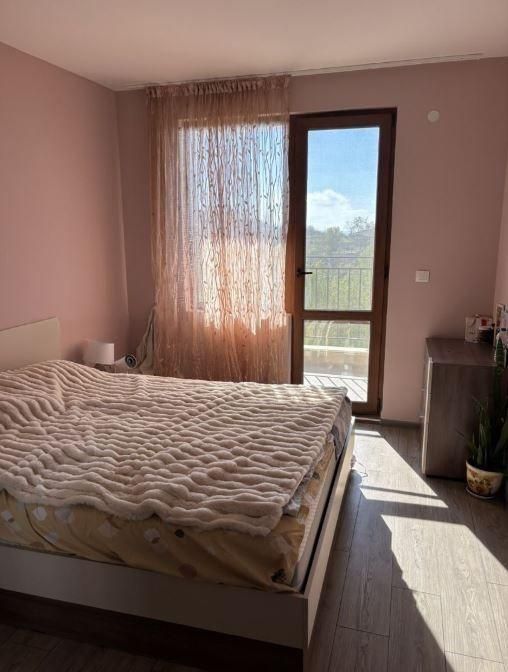 Дава се под наем Двустаен апартамент в Варна, Владислав Варненчик - 68 кв.м за 434 € - Снимка #2