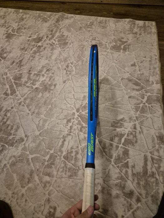 Ракети за тенис на корт