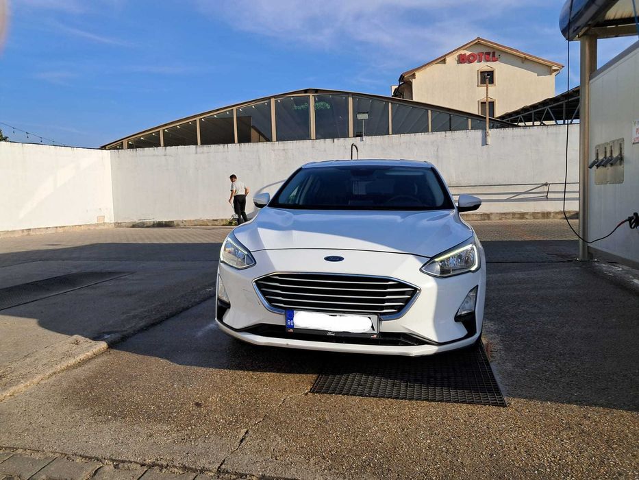 FORD Focus 2020 — imagine 5