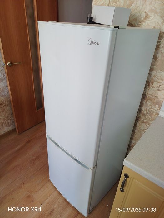 Продам холодильник