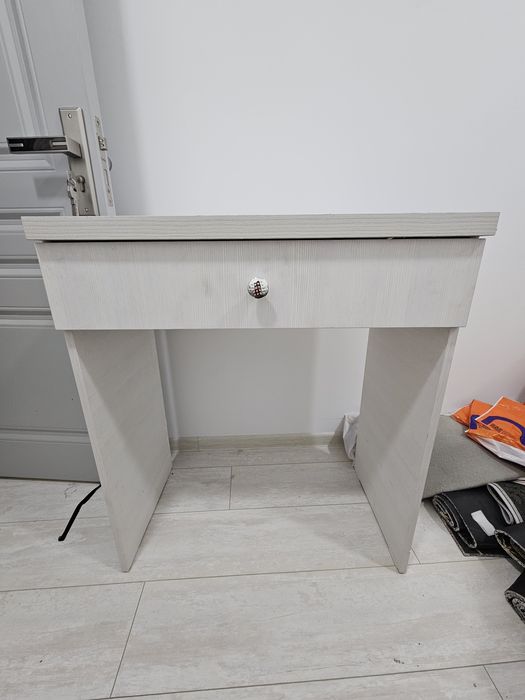 Продается стол парта