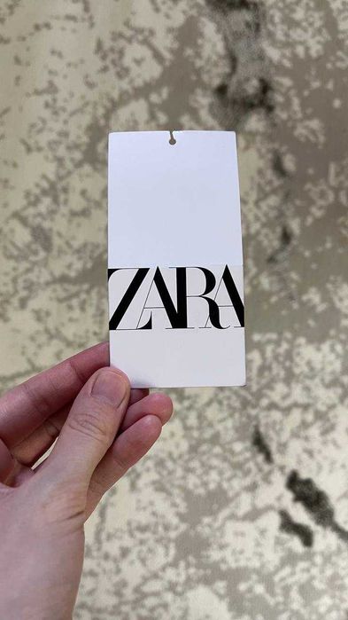 Новый оригинальный плащ от ZARA —  находка по цене ниже магазина.