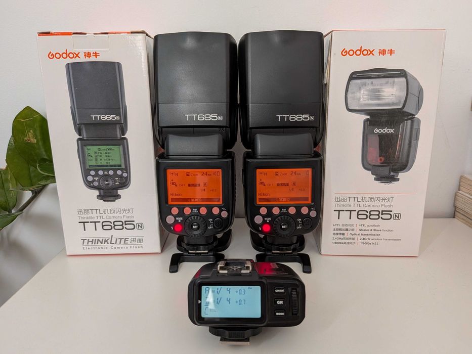 Комплект светкавици Godox TT685N и синхронизатор Godox X1T / тригер за фотоапарати Nikon