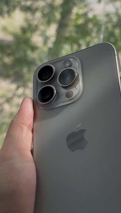 Продам iPhone 15 Pro 512 GB