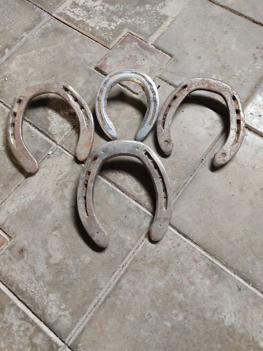 Продаются подковы для лошадей б/у