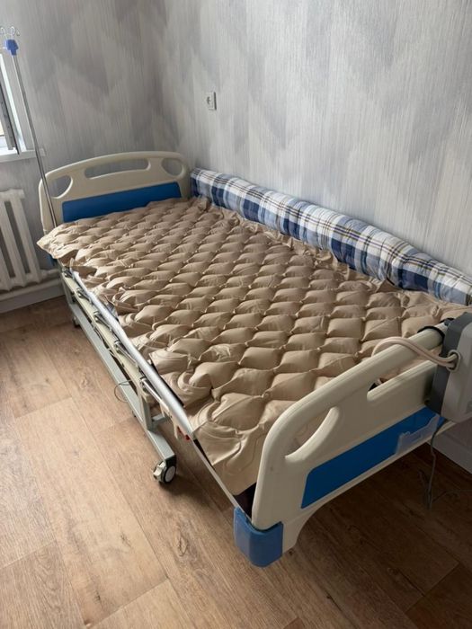 Медицинская кровать б/у