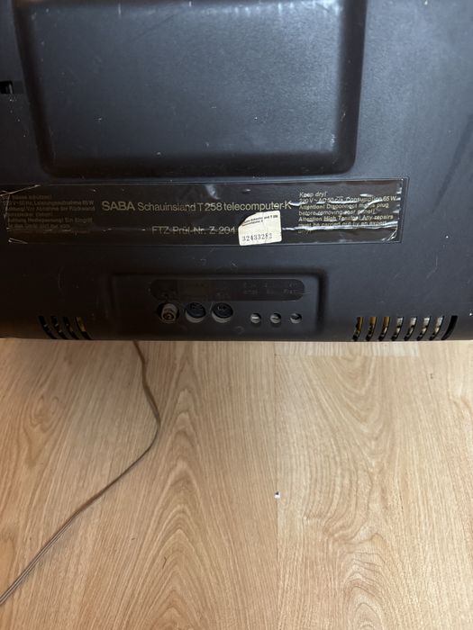 Продавам винтидж немски телевизор SABA T 258, 15 инча/38см./
