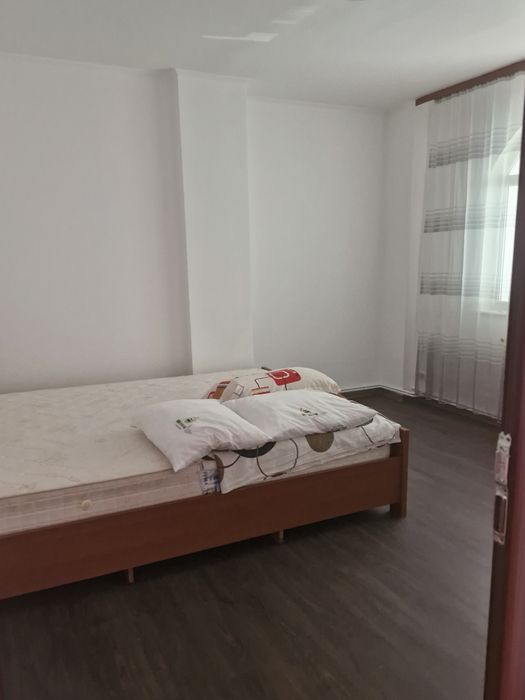 Inchiriez apartament regim hotelier Pitesti