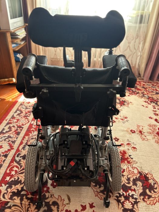 Электрическая  инвалидная коляска