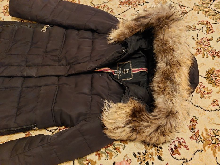 Продам женский пуховик