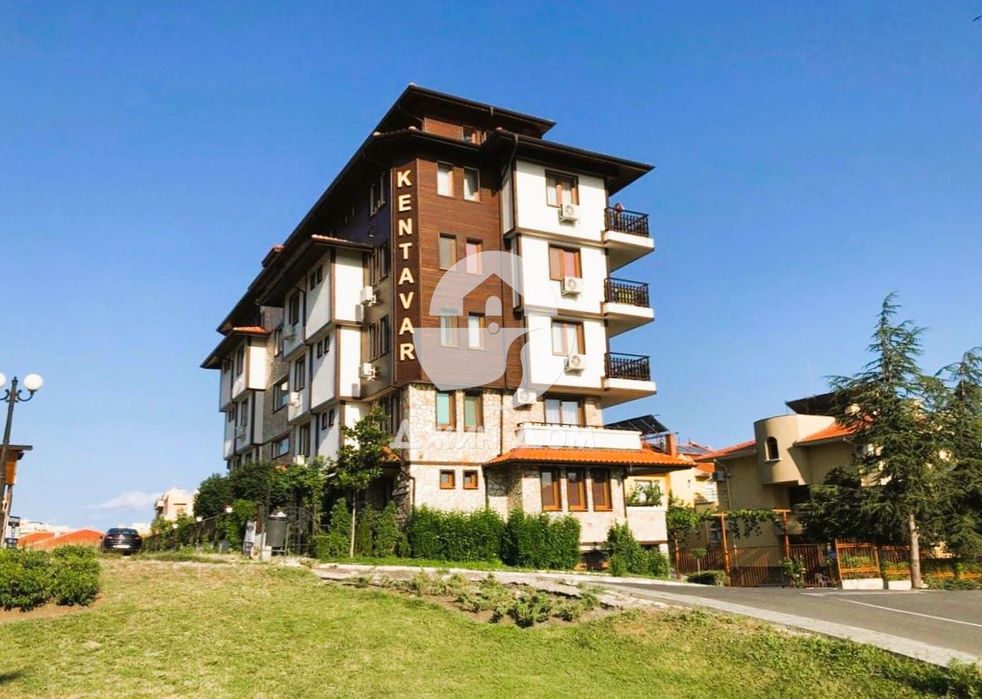 Продава се Тристаен апартамент в Свети Влас - 93 кв.м за 1753 €/кв.м - Снимка #11