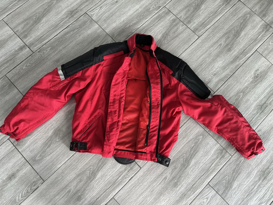 Geaca moto rosie impecabila