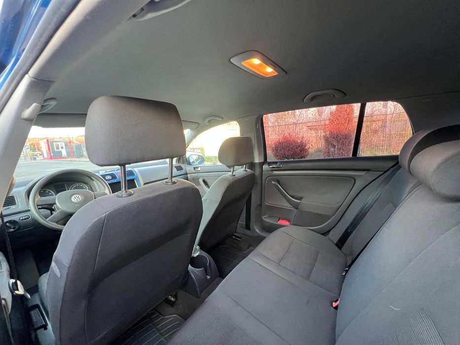 Volkswagen Golf 5 1.6 FSI