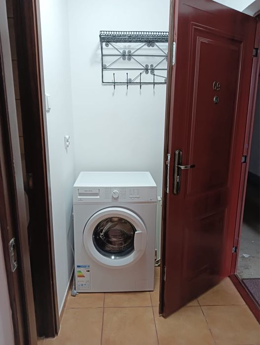 Închiriez garsonieră zona Craiter