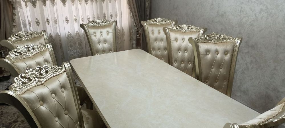 Стол с стульями  для 8 персон
