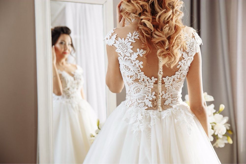 Продам свадебные платья