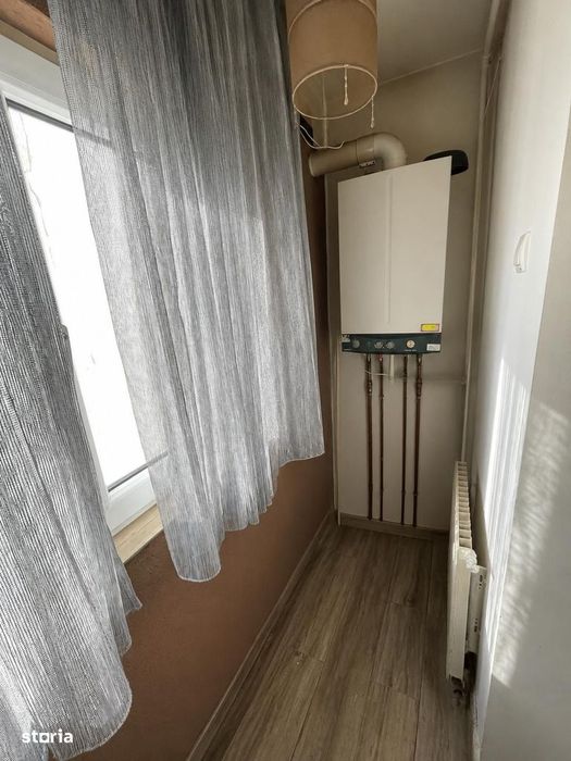 Apartament cu 3 camere de vanzare, zona Cetate