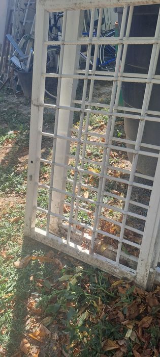 Gratii din fier pt geam si ușa dublă