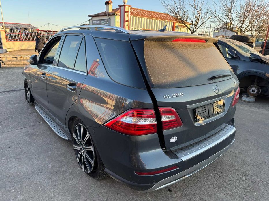 Мерцедес МЛ 166.