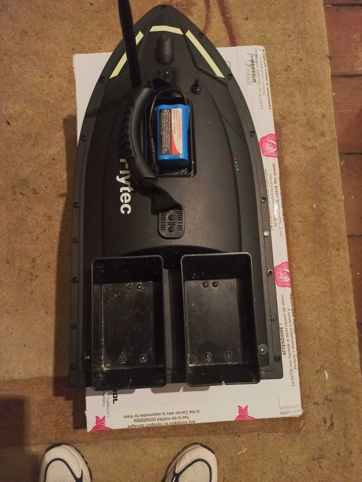 Лодка за захранка