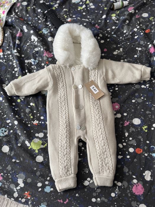 Продам комбинезончик