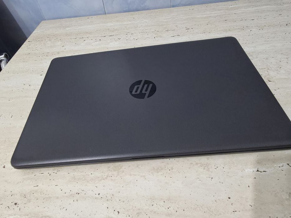 Laptop HP pentru elevi 500GB