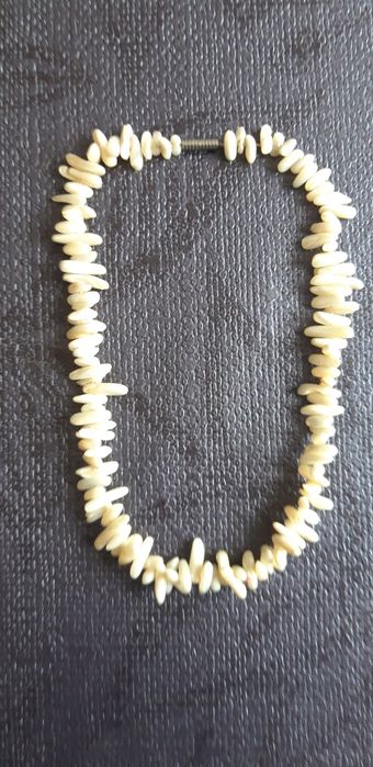 Колие от планински ахат.