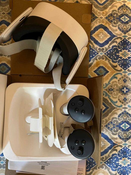 Meta Quest 3S 128 gb(Очки виртуальной реальности)