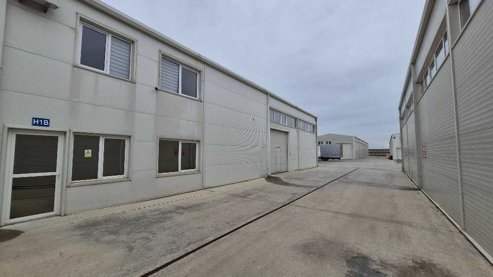 Hala Depozit 250m2  cu Birouri linga Sos. Borsului