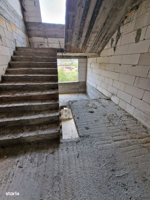 Hotel 30 camere la roșu pe malul Dunării cu Restaurant, terasa, ponton