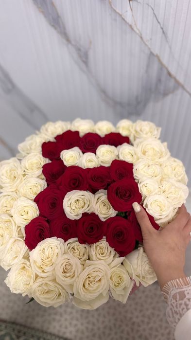 продам букет 51 розы Буква «Б»