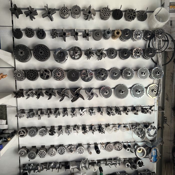 Запчасти на мясорубки