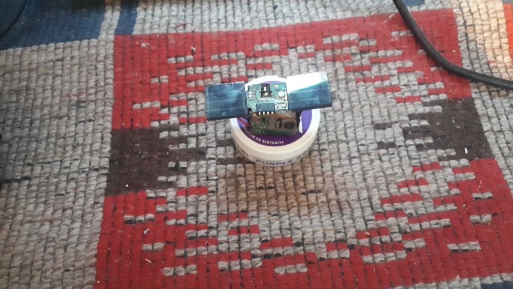 Satelit de birou interactiv