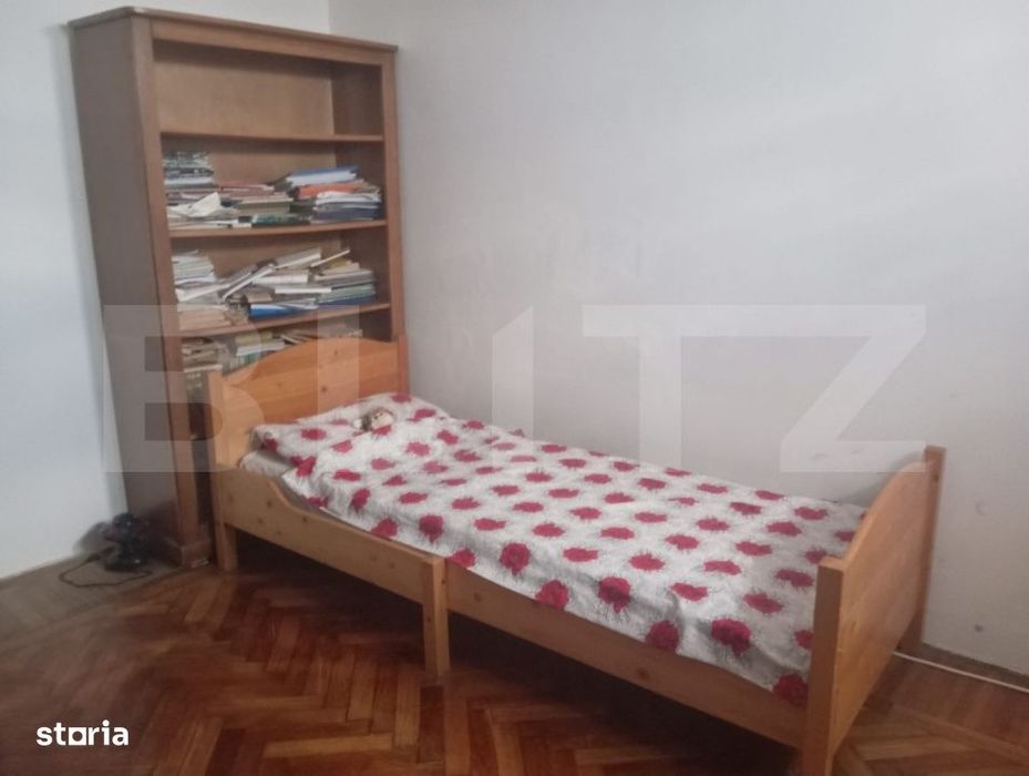 Apartament 4 camere, 82 mp ,3 balcoane inchise + boxa, zona Sud