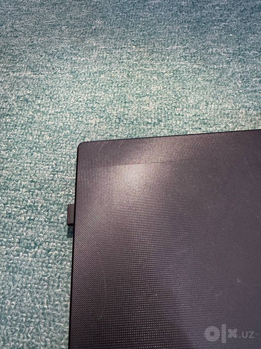 Lenovo noutbuk sotiladi