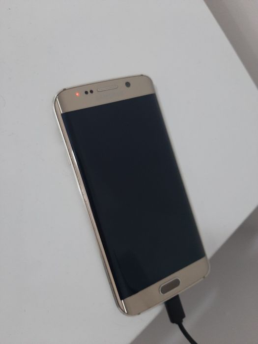 Продавам два телефона