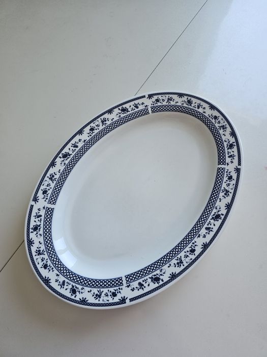 Посуда новая, блюда, тарелки