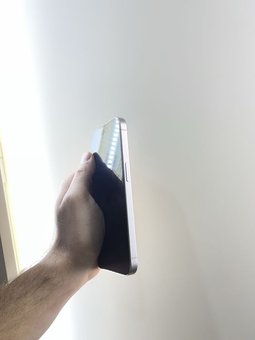 Продам IPhone 15 pro 128GB