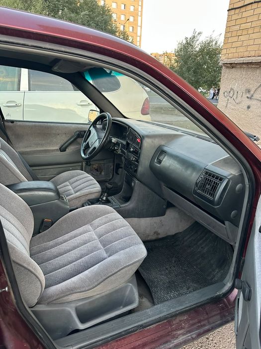 Машина Volkswagen Passat