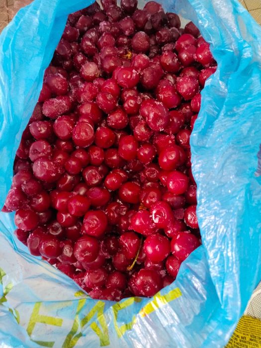 Продам замороженную вишню