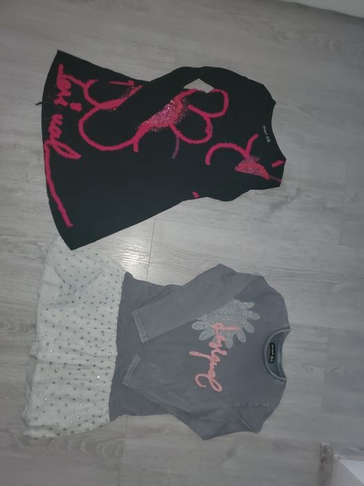 2 rochite Desigual, ca noi, Marime 7-8 ani. Dimensiuni in poze