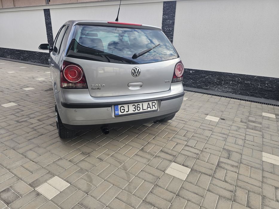 Volskwagen  Polo