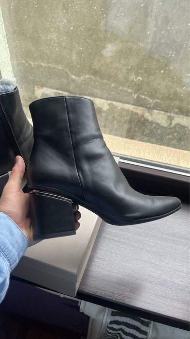 Продам обувь сапоги