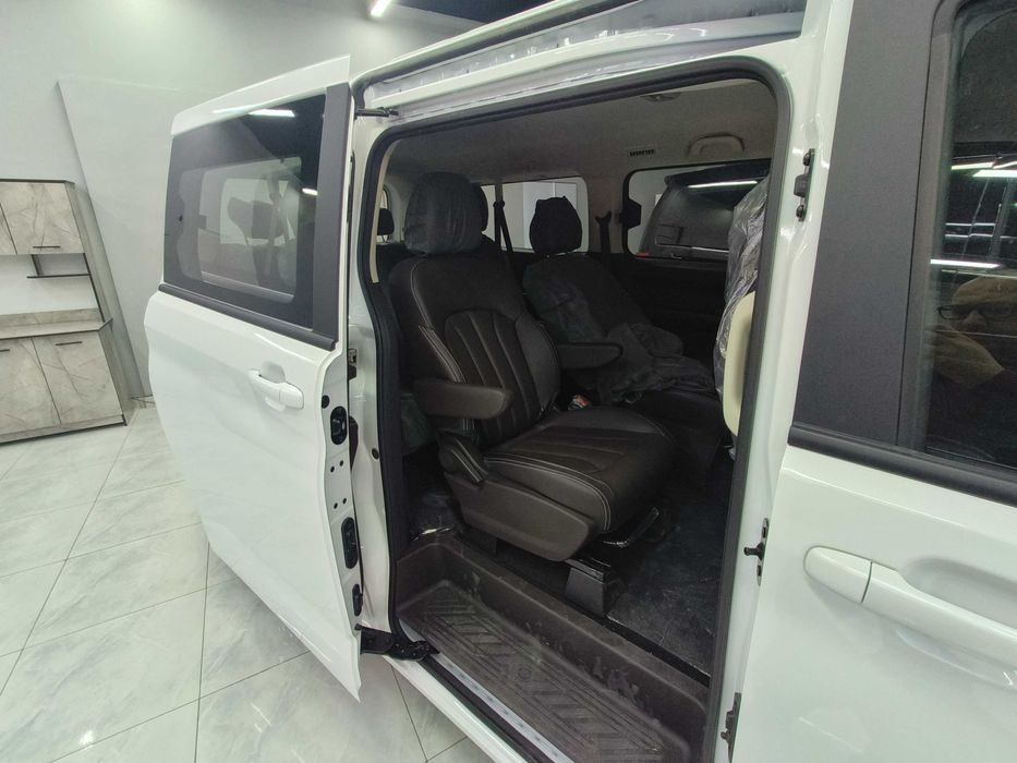 BAW 9 seats 2024 yil minivan