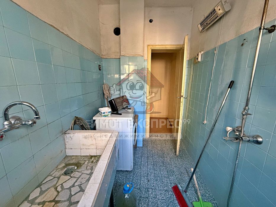 Продава се Етаж от къща в Асеновград - 173 кв.м за 521 €/кв.м - Снимка #10