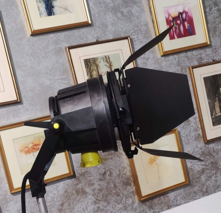 Unifocus 1000 RDS, lumini studio foto video tv