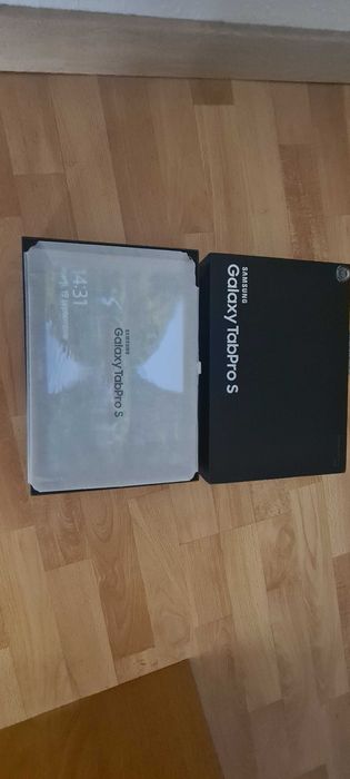 Tableta premium Samsung Tab Pro S