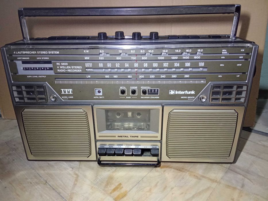 Радиокасетофон ITT RC 5600