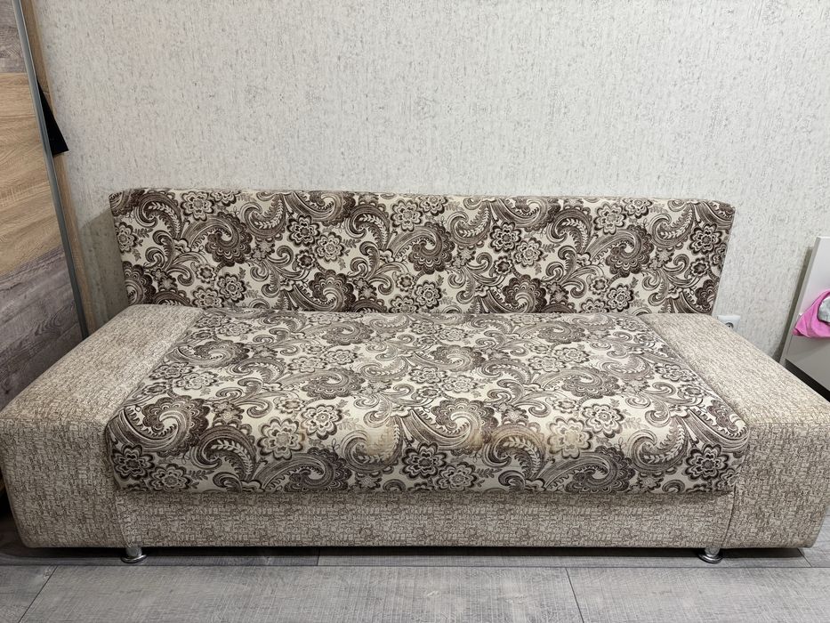 Продам диван в хорошем состоянии